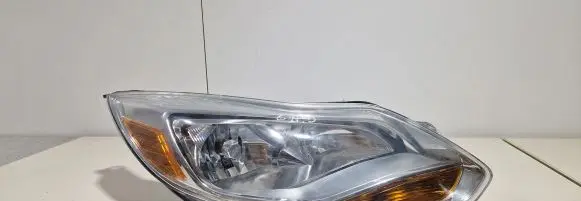 Ford Focus Headlight/headlamp BM5113W029E