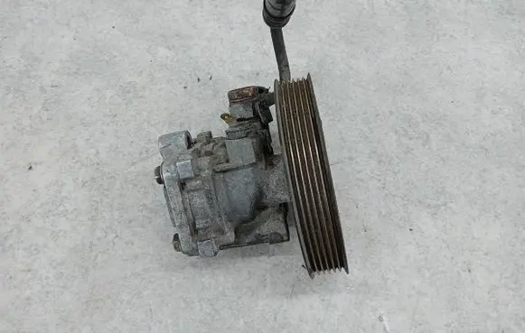 Mitsubishi Outlander Power steering pump 3Y206003