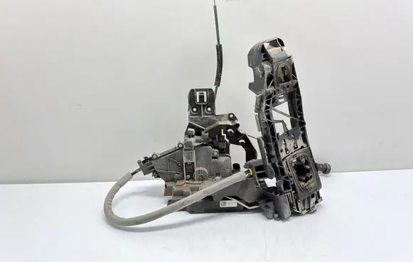 Mercedes-Benz C W205 Front door lock A0997202300