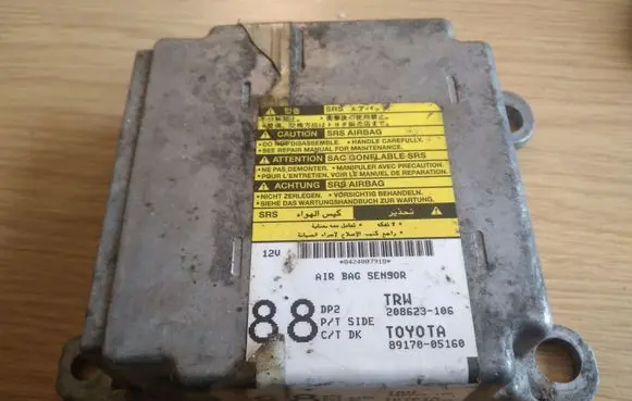 Toyota Avensis T250 Airbag control unit/module 208623106 8917005160