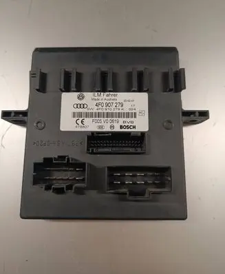 Audi Q7 4L Comfort/convenience module 4F0907279 F005V00619