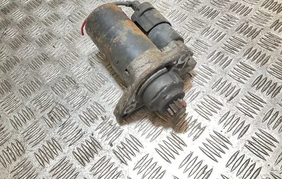Volkswagen Touran I Starter motor