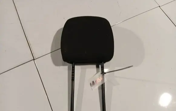 Dacia Sandero Front seat headrest
