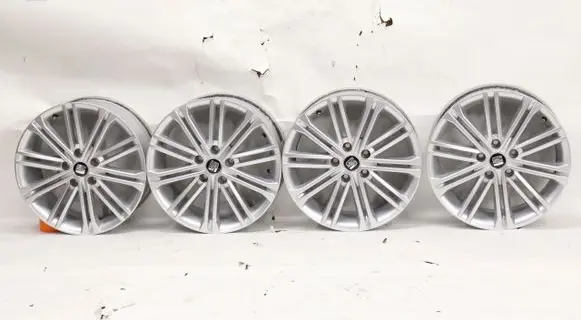 Seat Leon (5F) R17 alloy rim 