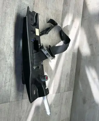 Volvo XC70 Front seatbelt G6041213L