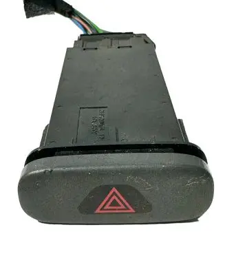 Volvo S70 V70 V70 XC Hazard light switch 8922091 4970 99W26B