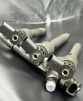 Mercedes-Benz V Class W447 Fuel injectors set 0290501229 651070
