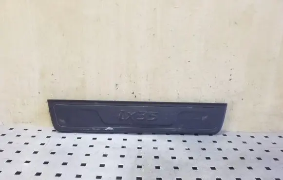 Hyundai ix35 Front sill trim cover 858832Y100