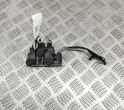 Land Rover Range Rover L405 Air suspension control unit module (rear) CPLA5B710AD