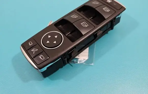 Mercedes-Benz GLA W156 Electric window control switch 1669054400 IMPRK1360586