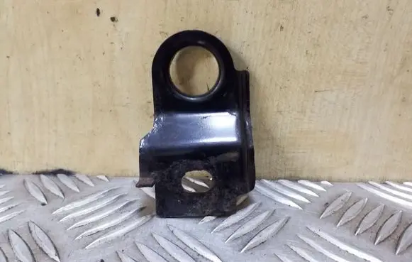 Opel Frontera B Radiator mount bracket