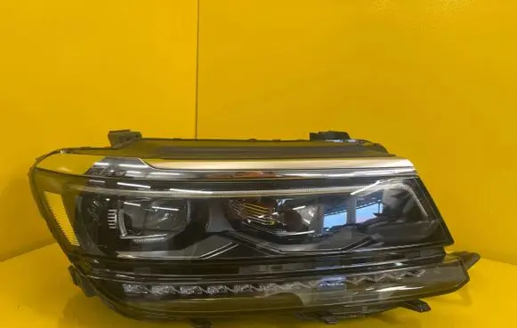 Volkswagen Tiguan Headlight/headlamp 5NB941082A