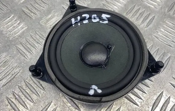 Mercedes-Benz C W205 Front door speaker A2058205600
