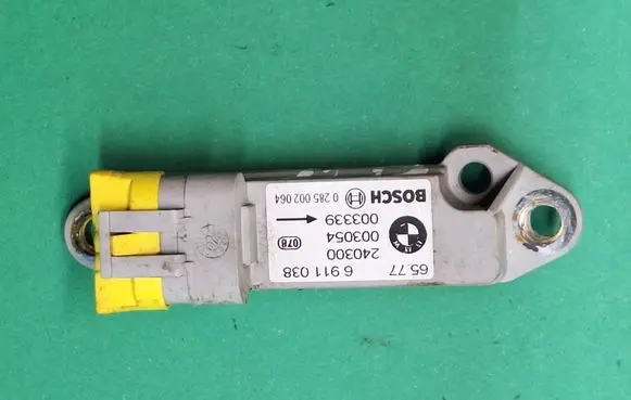 BMW 3 E46 Airbag deployment crash/impact sensor 6911038 240300 0285002064