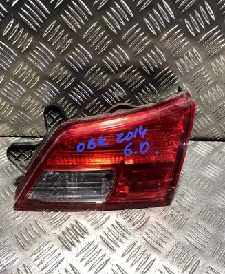 Subaru Outback Tailgate rear/tail lights