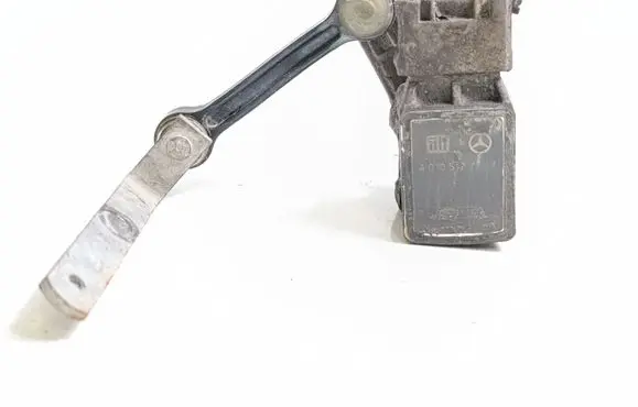 Mercedes-Benz E W211 Air suspension front height level sensor A0105427717