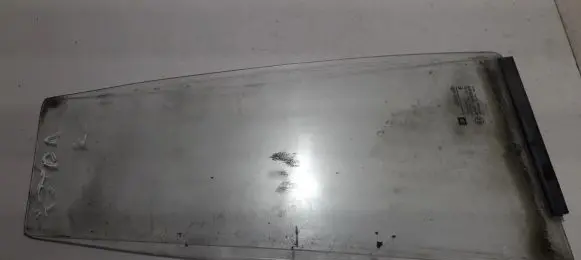 Opel Astra F Rear vent window glass 