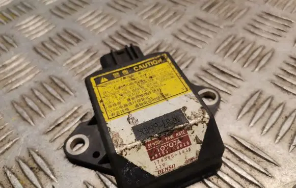 Lexus IS 220D-250-350 Yaw turn rate sensor 8918360020