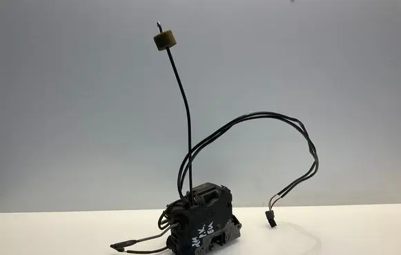 Mercedes-Benz E W211 Front door lock 2117200335 A2117200335