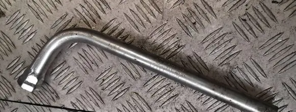 Audi A6 S6 C6 4F Wheel nut wrench 8n0012219