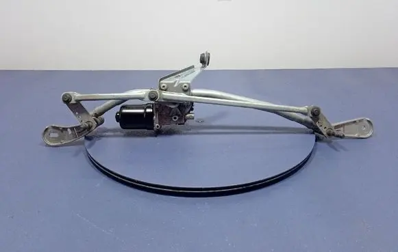 BMW M3 F80 Front wiper linkage and motor 7427901