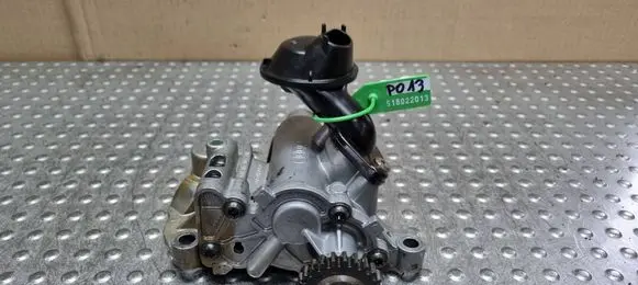Audi A4 S4 B8 8K Oil pump 06H115105AN