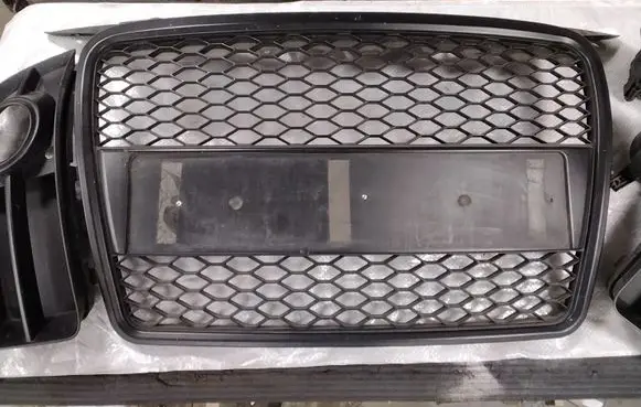 Audi A3 S3 8P Front bumper lower grill 8P4807681F 8P4807682F