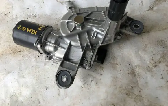 Citroen C4 I Picasso Wiper motor 9687621780