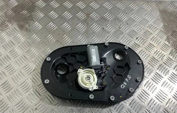 Audi Q7 4M Front door soft close latching motor 4M0837004