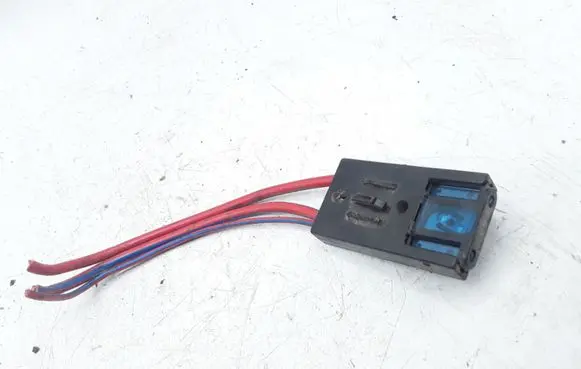 Audi A6 S6 C6 4F Fuse 8A0937530