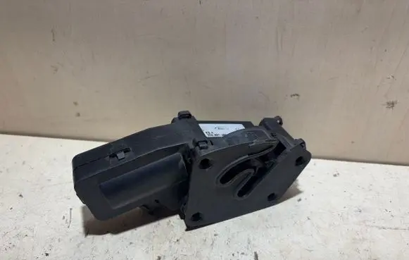 Skoda Superb B6 (3T) Tailgate/trunk/boot lock/catch/latch 3T0827300B