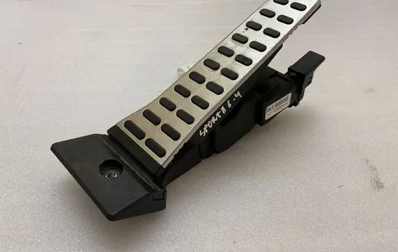 KIA Sportage Accelerator throttle pedal C5130