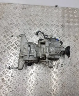 Gearbox transfer box case
