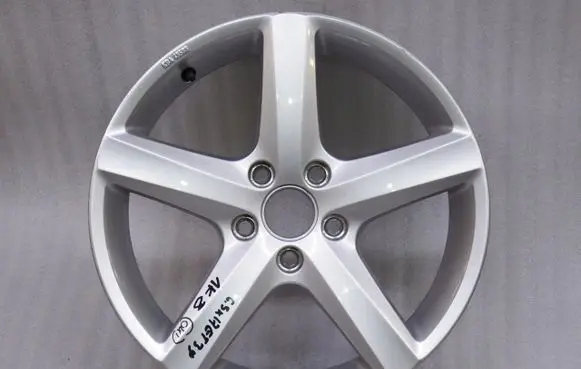 Volkswagen Scirocco R17 alloy rim 