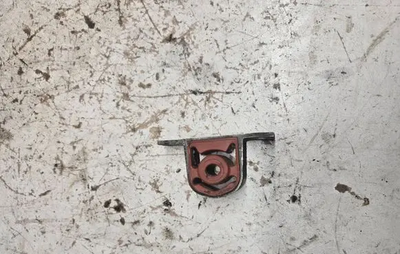 Audi A4 S4 B9 Muffler mount bracket/holder 4M0253099