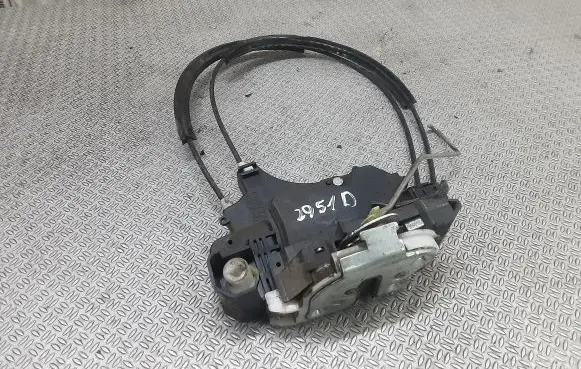 Mitsubishi Colt Front door lock 