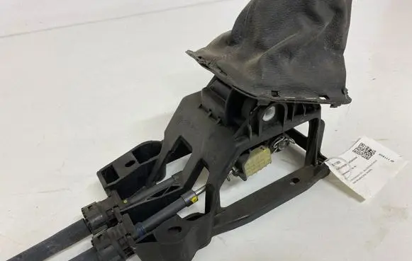Toyota Avensis T250 Gear shifter/selector 30006AA 335300509