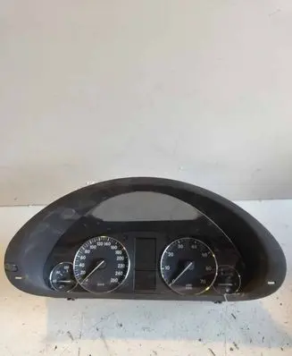 Mercedes-Benz C W203 Speedometer (instrument cluster) A2035400348