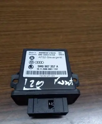 Volkswagen PASSAT B6 Light module LCM 5M0907357A 5WK49172A