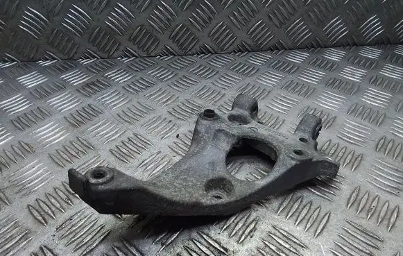 Peugeot 308 Generator/alternator bracket 9672950980