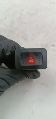 Volkswagen Golf IV Hazard light switch 1J0953235J PA66GF30 WBS4D12MR