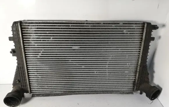 Volkswagen Golf Plus Intercooler radiator 1K0145803E