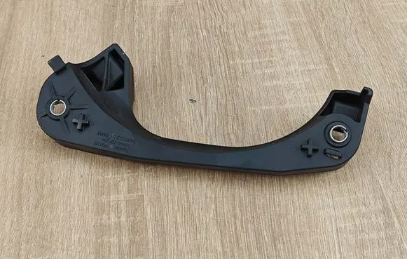 BMW 4 G22 G23 G24 G26 Fuel tank mounting bracket 9846223