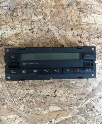 Volkswagen PASSAT B5.5 Climate control unit