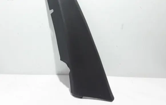(D)pillar trim (top)