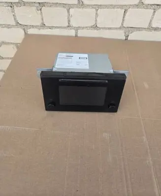 Toyota Prius (XW50) Radio/CD/DVD/GPS head unit 8614047271
