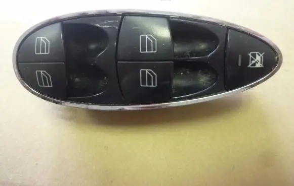 Mercedes-Benz E W211 Electric window control switch A2118213679 AB137