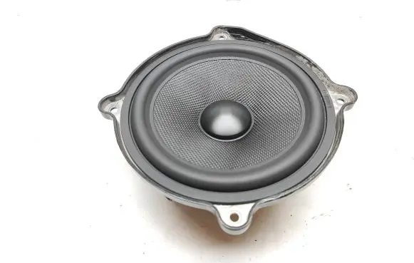 Maserati Levante Subwoofer speaker 670002147 41021602 16715H0242