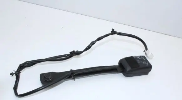 Nissan Juke I F15 Front seatbelt buckle