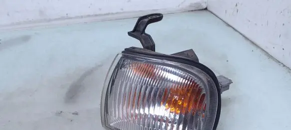 Suzuki Baleno EG Front indicator light 21032018